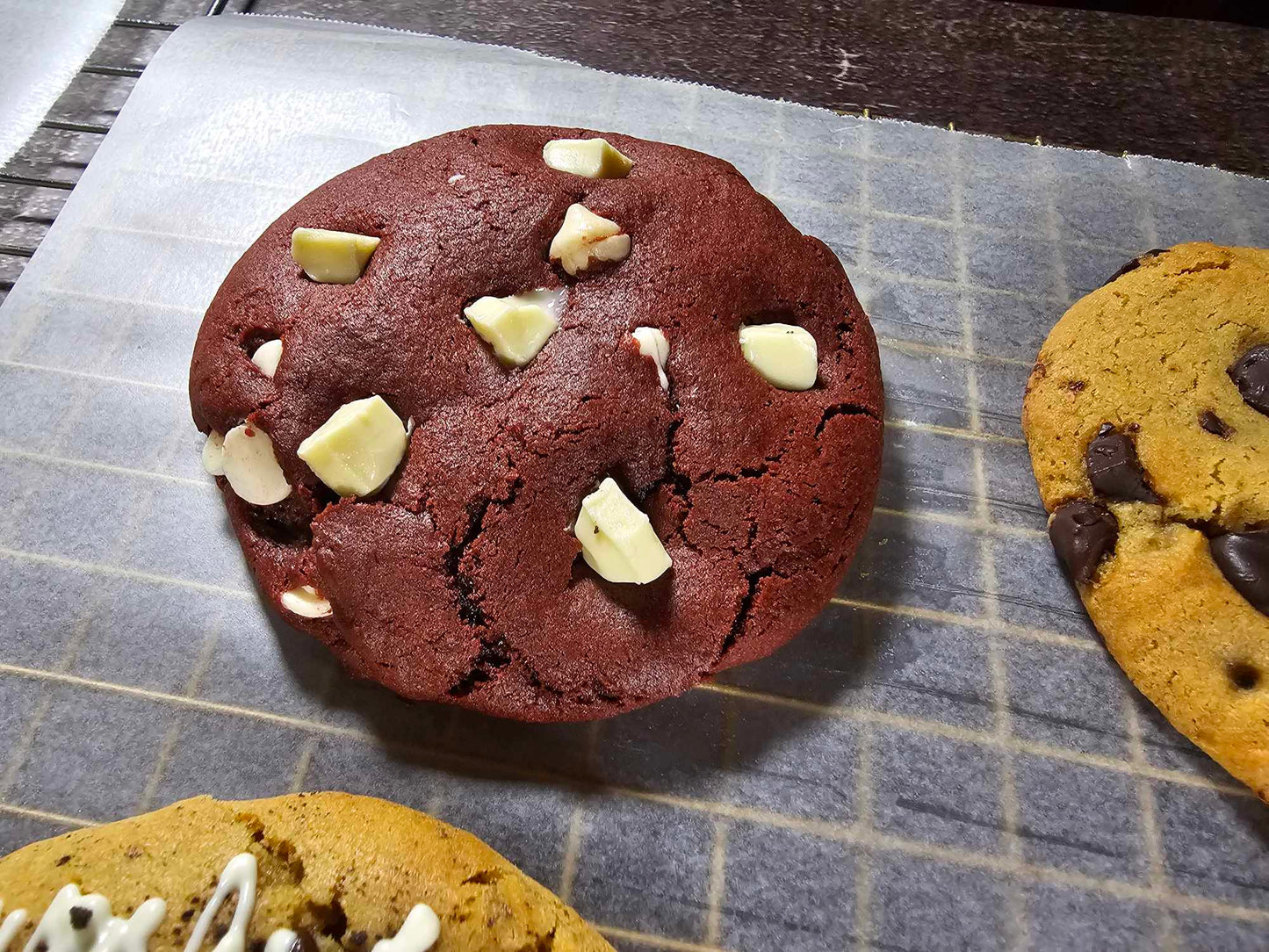 Red Velvet White Lava